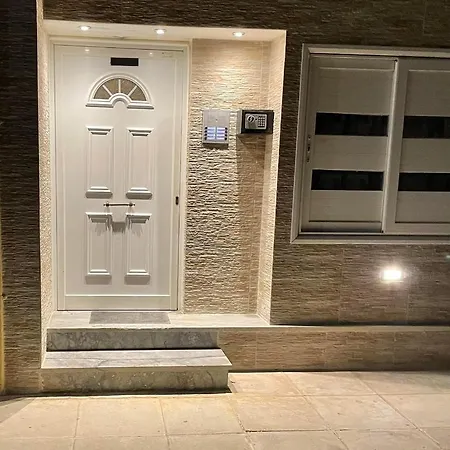 Sissou Welcome Place شقة *